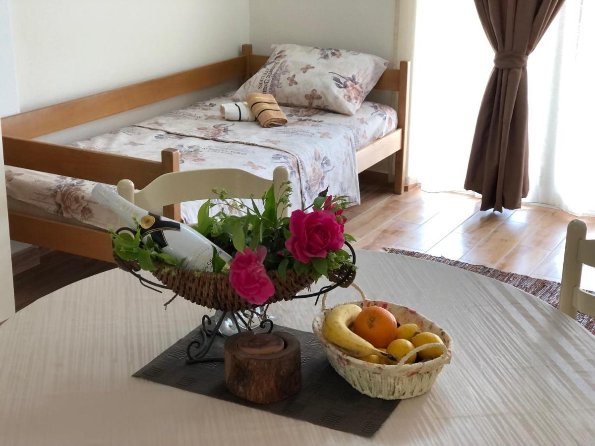Apartments Monte Casa Бар Экстерьер фото