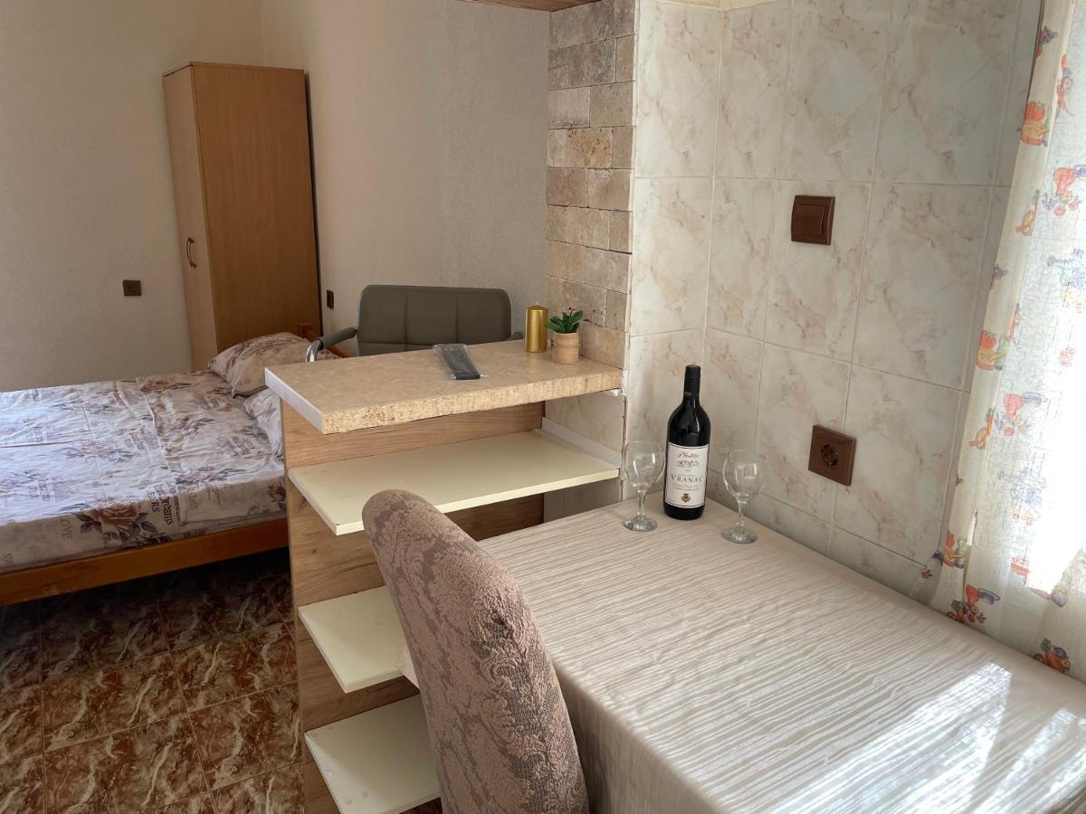 Apartments Monte Casa Бар Экстерьер фото