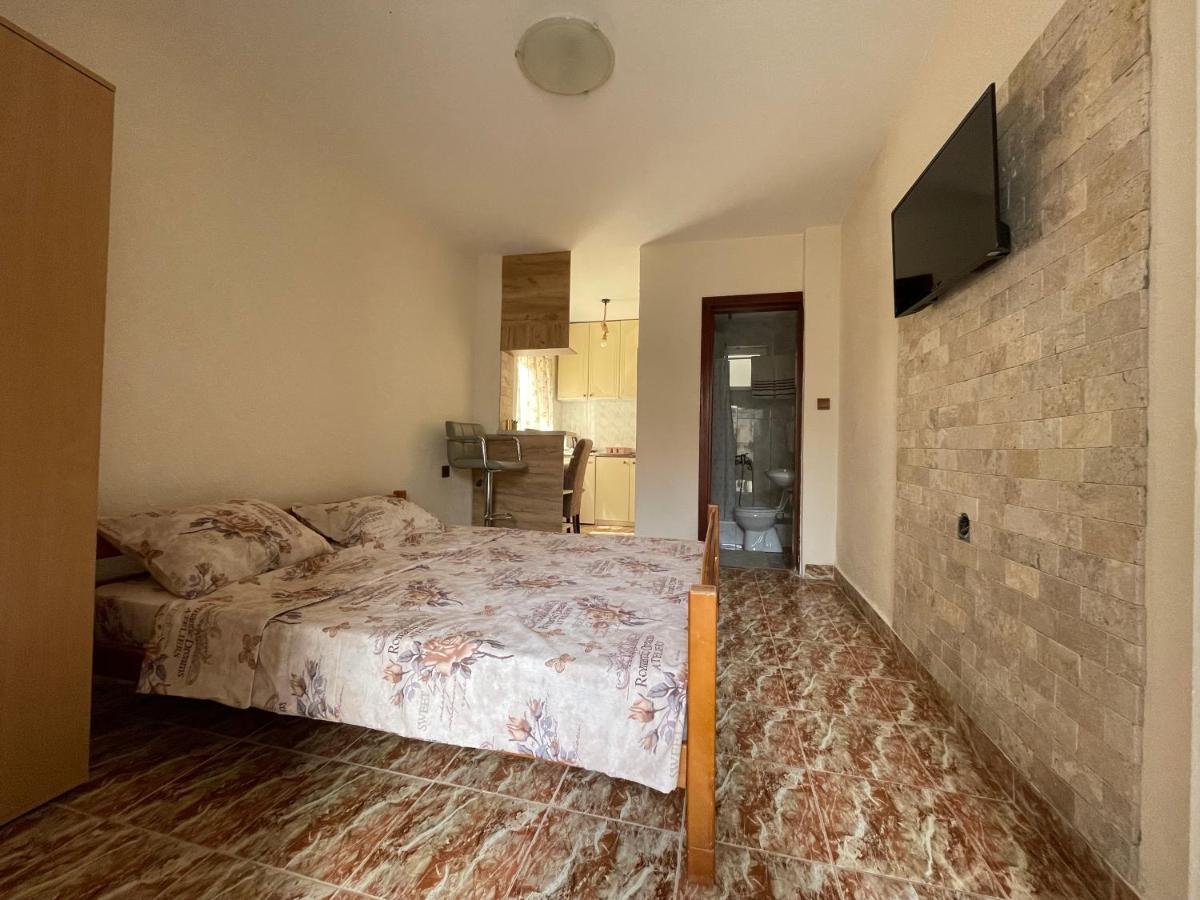 Apartments Monte Casa Бар Экстерьер фото