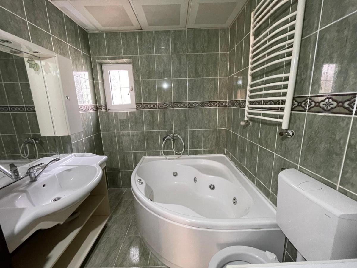 Apartments Monte Casa Бар Экстерьер фото