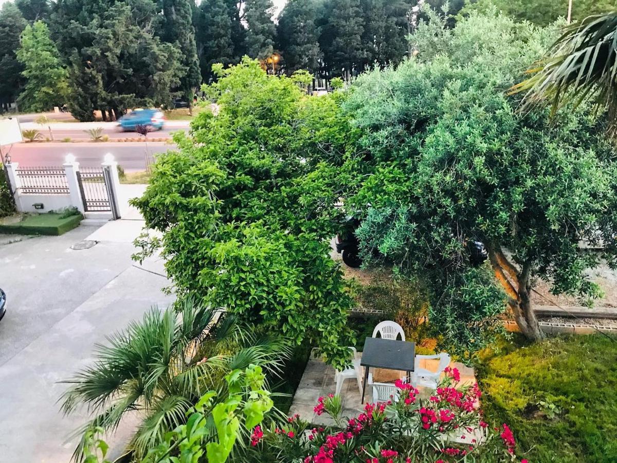 Apartments Monte Casa Бар Экстерьер фото
