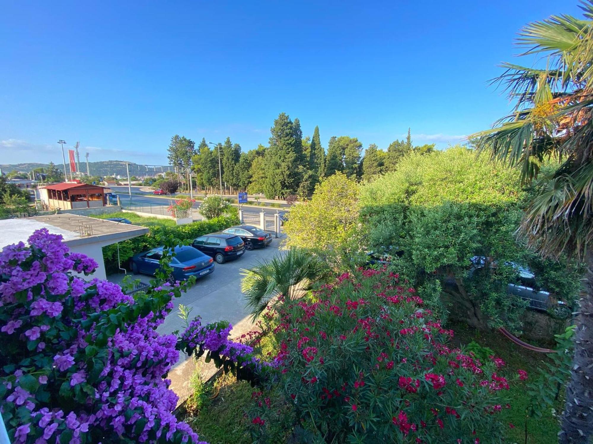 Apartments Monte Casa Бар Экстерьер фото